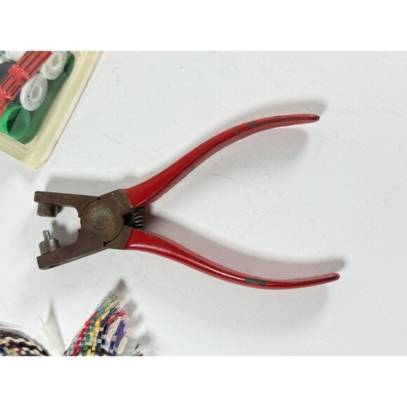 Sewing Craft Tools Lot Kenyon Repair Kit Pull E-Z Threader Buttons Vintage - Picture 3 of 11